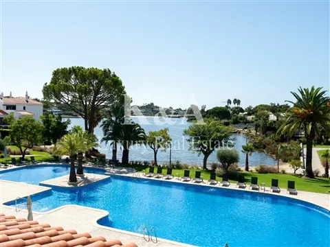 Panoramic Lake Front 2 Bedroom Duplex Apartment in Quinta do Lago.