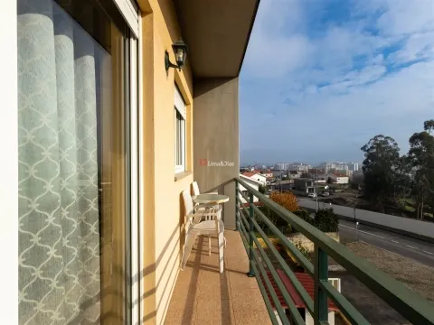 T-3 Duplex em Paredes