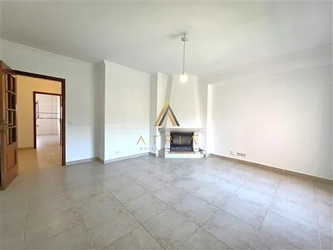 Apartamento T3 | Urbanização Vale Grande | Telheiro, Leiria
