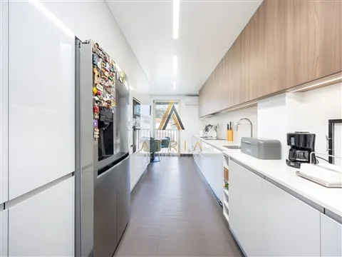 Apartamento T4 | Luxo | Centro Leiria