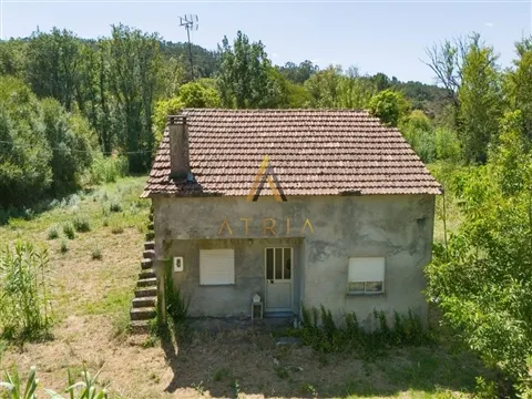 Moradia T2 | Lote com 550m2 | Santiago de Litém | Abrigo do Simplex