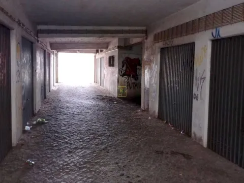 Garagem à venda na avenida Afonso Paiva s/n