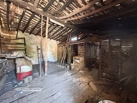 Moradia Geminada para renovar