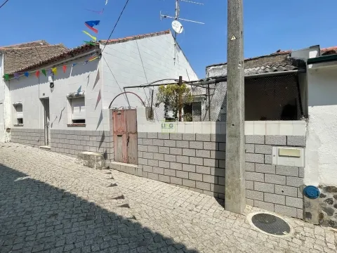 Moradia para Remodelar em Malpica do Tejo