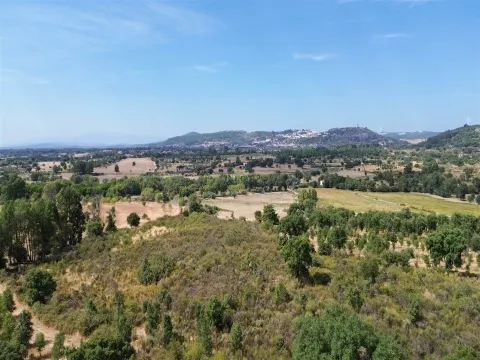 Terrain rustique à Penamacor