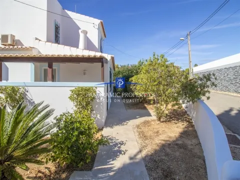 Exclusive to Panoramic Properties-Elegant three-bedroom villa with private pool and expansive views