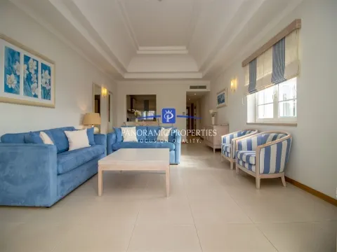 EXCLUSIVE    Elegantly presented two-bedroom apartment