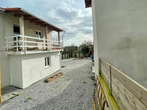 Moradia T3 + 2 apartamentos T2 em Campo de Besteiros, Tondela