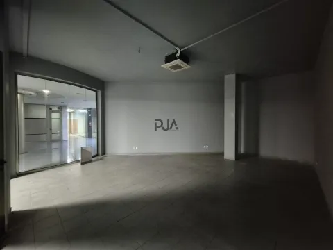 Loja comercial para venda em Viseu