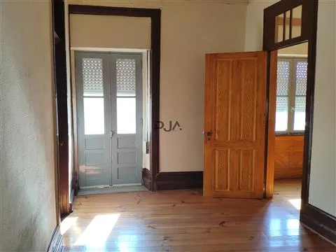 Prédio em Mangualde