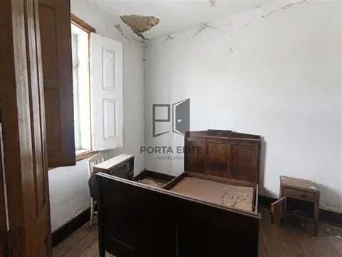 Maison Vide 5 Chambre(s)