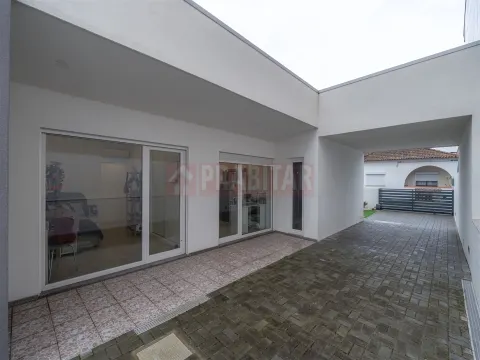 MORADIA T3 COMO NOVA EM AVEIRO/SANTA JOANA 