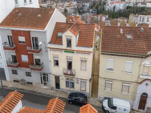 MORADIA NA RUA ANTÓNIO JOSÉ DE ALMEIDA - MONTES CLAROS -  COIMBRA