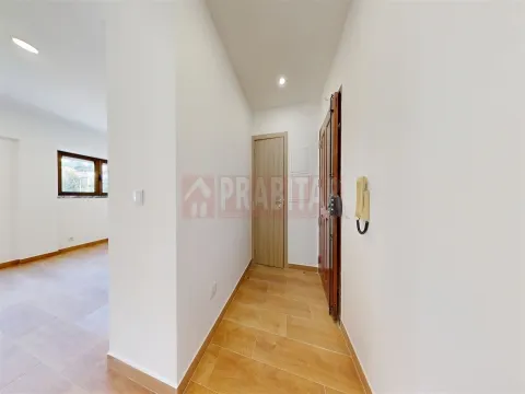 APARTAMENTO T1 MODERNO E A ESTREAR – SOLUM / SANTO ANTÓNIO DOS OLIVAIS. 