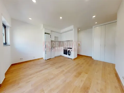 APARTAMENTO T1 MODERNO E A ESTREAR – SOLUM / SANTO ANTÓNIO DOS OLIVAIS. 