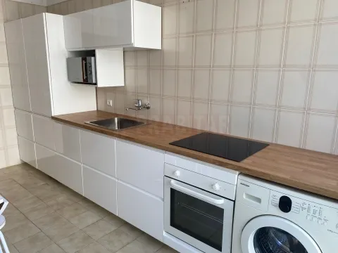 Arrenda-se T1 em Celas (Av. Afonso Henriques) – Próximo aos Hospitais, CHUC, IPO e Polo III