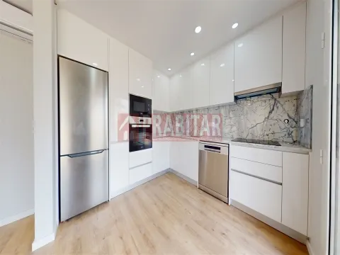 MORADIA T3 NOVA EM SANTA CLARA