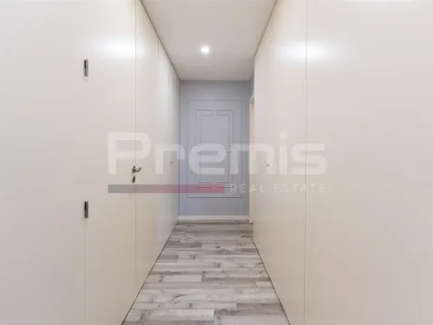 T1 no centro do Porto em frente ao metro