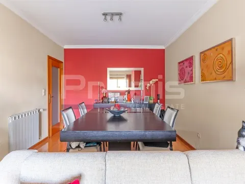 Apartamento T2 próximo a Santo Ovidio, Vila Nova de Gaia.