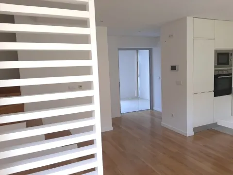 Moradia T2 com jardim com 120 m2, Aldoar