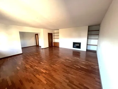 Appartement de 3 chambres entièrement rénové, Pinhais da Foz