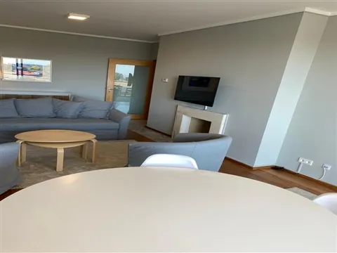 Möblierte und ausgestattete 2-Zimmer-Wohnung mit Garage und Abstellraum, Foz do Douro - Aviz