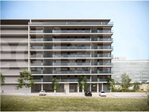 Apartamento T2 com garagem individual, Boavista