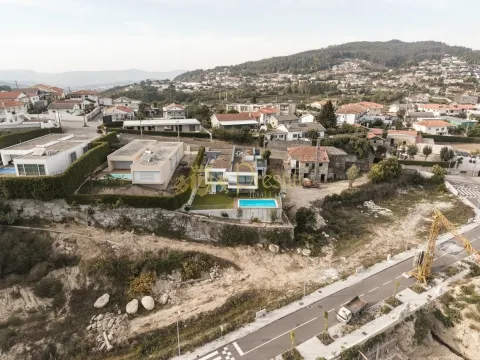 Maison de 3+1 chambres avec piscine à Abação