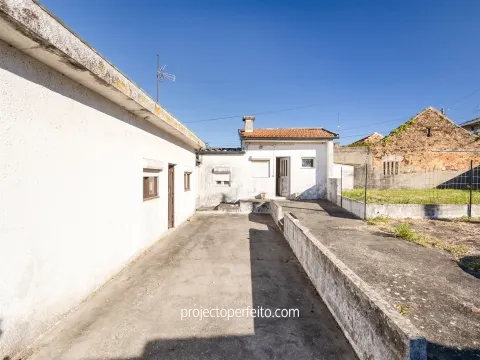 Moradia para Restaurar T2