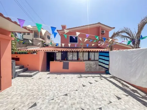 Moradia unifamiliar T5 em Santo António, Funchal