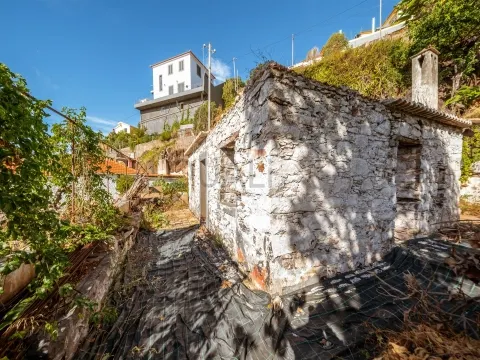 Terreno com ruína no Lazareto, São Gonçalo, Funchal