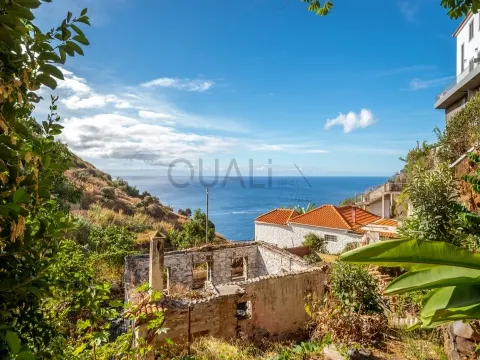 Terreno com ruína no Lazareto, São Gonçalo, Funchal