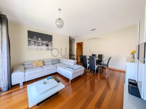 Apartamento de dos dormitorios en Santo António, Funchal