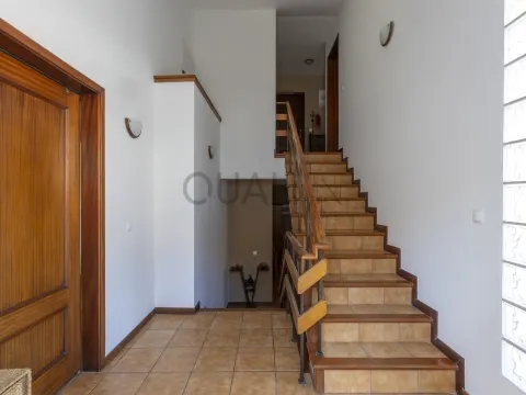 3-Bedroom House with Funchal Views