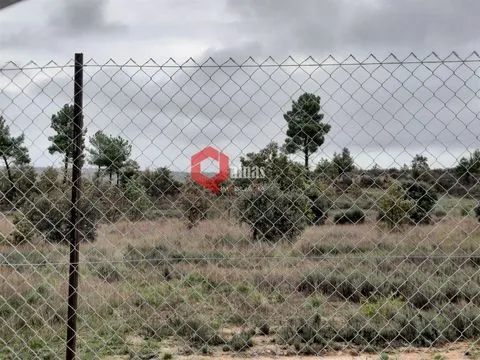 Terreno rústico para construção com 19819m2