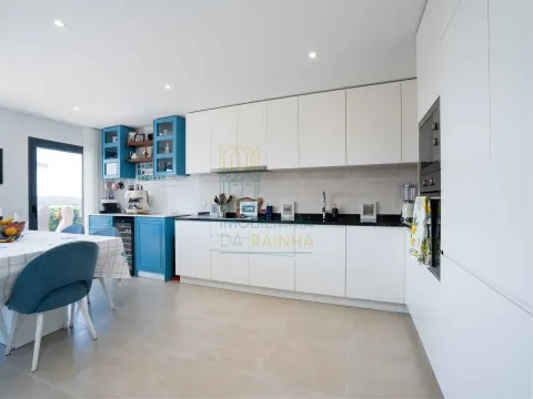 Apartamento T2 com Piscina em Salir do Porto