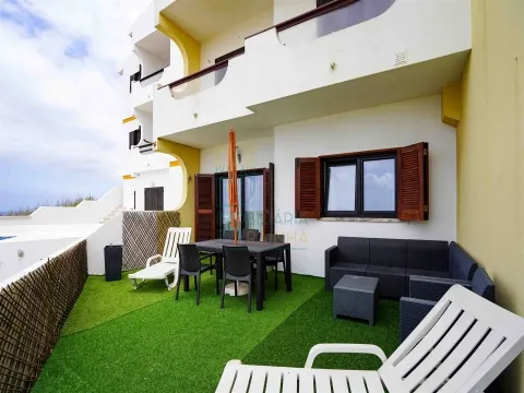 2 bedroom apartment on the beach at Foz do Arelho