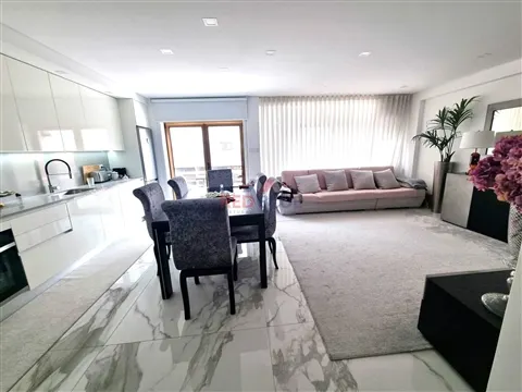 APARTAMENTO T3, VISTAS DE MAR, PÓVOA DE VARZIM