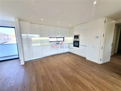 APARTAMENTO T3, A 400 METROS DA PRAIA, PÓVOA DE VARZIM