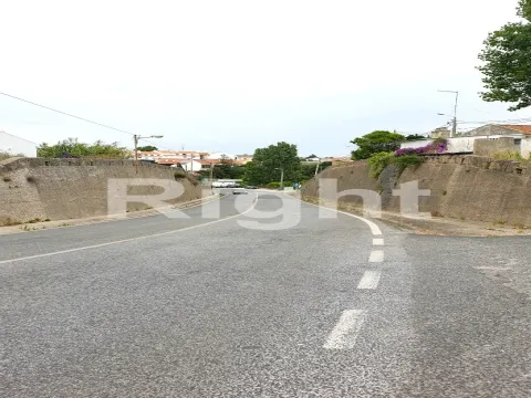 Lote de terreno em Lourel, Sintra