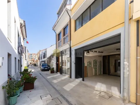  Apartamento T2 Reabilitado no Bonfim – Viva com Estilo no Coração do Porto!