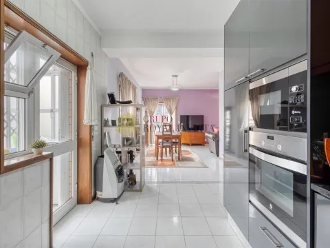 Apartamento T2 ao metro da Campainha - Baguim do Monte