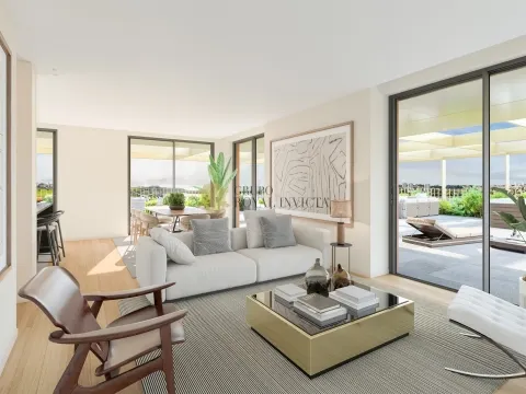 Apartamento T4 com Terraço no Empreendimento Marina Douro – Vila Nova de Gaia