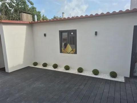 Moradia T3 Remodelada para Venda em Óbidos