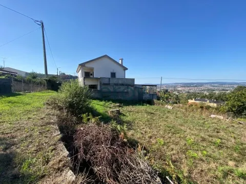 Lote de Terreno com 600 m² em Roriz – Santo Tirso