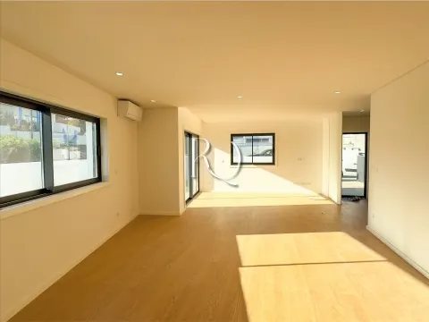 Semi-detached house T4