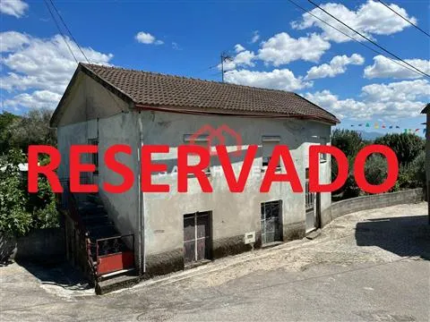 Moradia para Restaurar T2