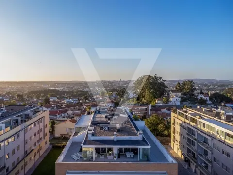 Penthouse T4 á Venda no Porto - Maia - Pedrouços.