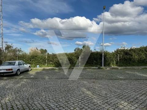 Industrial Land for Sale in Fânzeres - Gondomar.