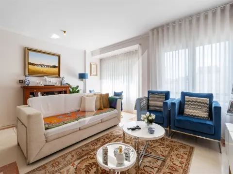 T3 em condominio com Piscina, Ginasio e Jardim